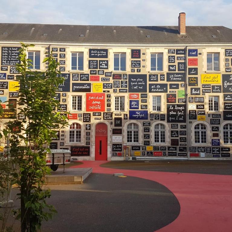QUARTIER HISTORIQUE Studio tout confort - Apartamento de 1 dormitorio - 14