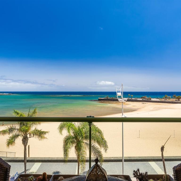 Arrecife Sands- Seafront Apartment - Sea Views - Private Underground Parking - Apartamento de 3 dormitorios con vistas al mar - 4