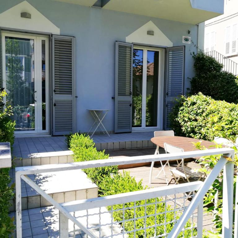 Margherita Rimini - Appartamenti al Mare - Appartamento con 2 Camere da Letto e Giardino - 4