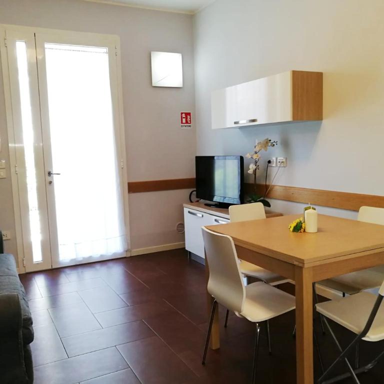 Margherita Rimini - Appartamenti al Mare - Appartamento con 2 Camere da Letto e Giardino - 8