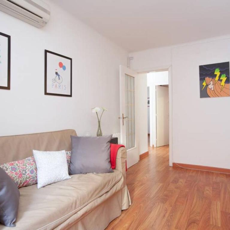 Apartamento Parc Güell - Three-Bedroom Apartment - 1