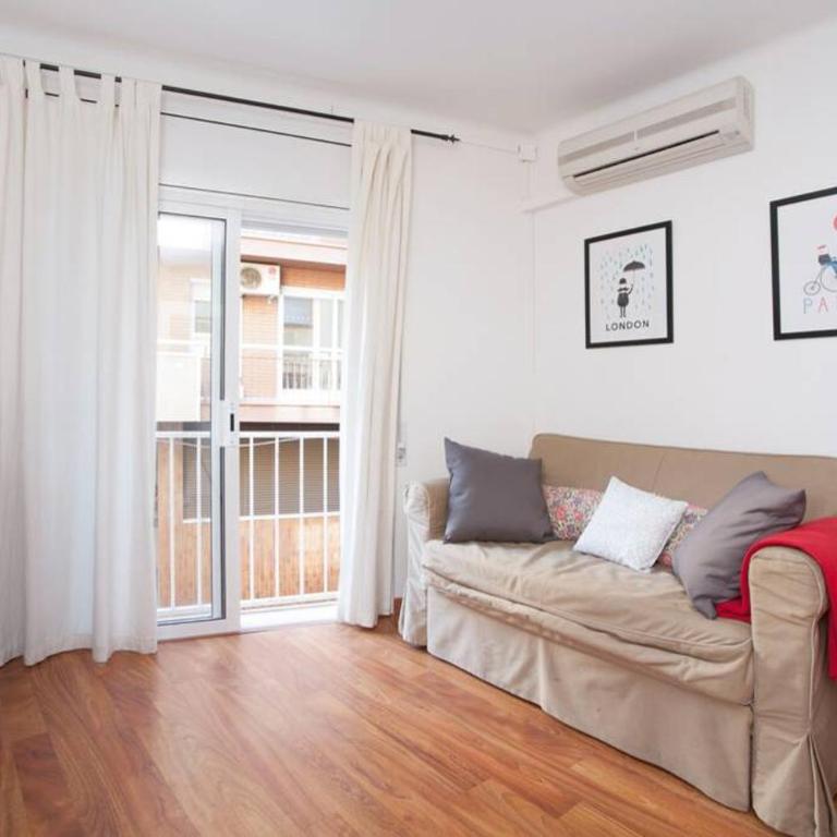 Apartamento Parc Güell - Three-Bedroom Apartment - 21