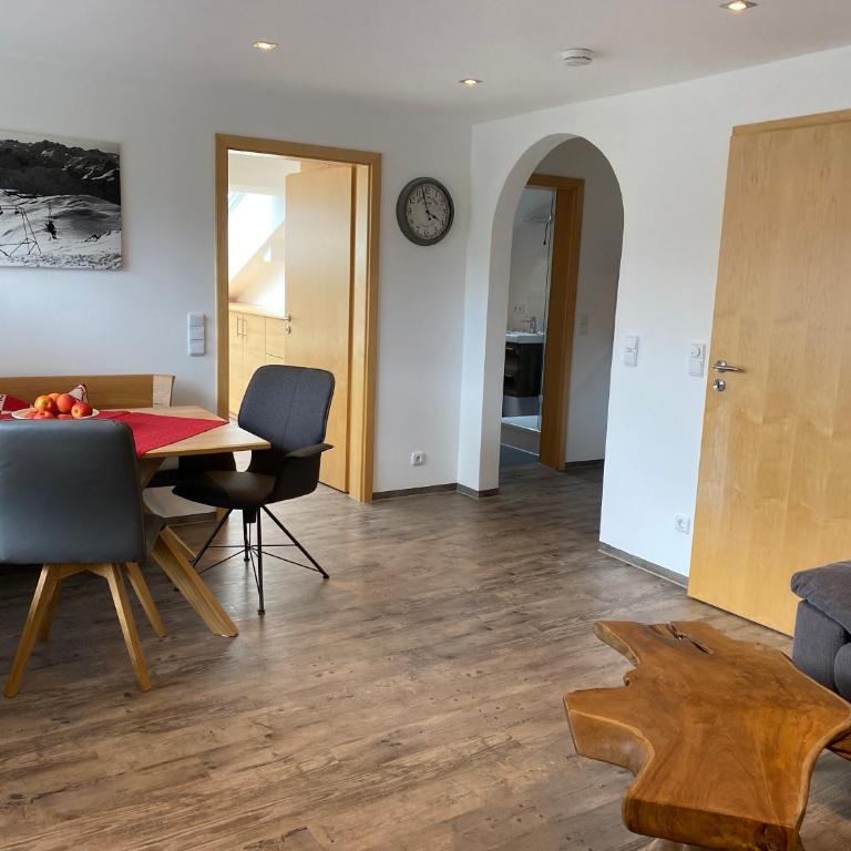 Ferienwohnungen Anger - Apartment mit Blick auf die Berge - 2