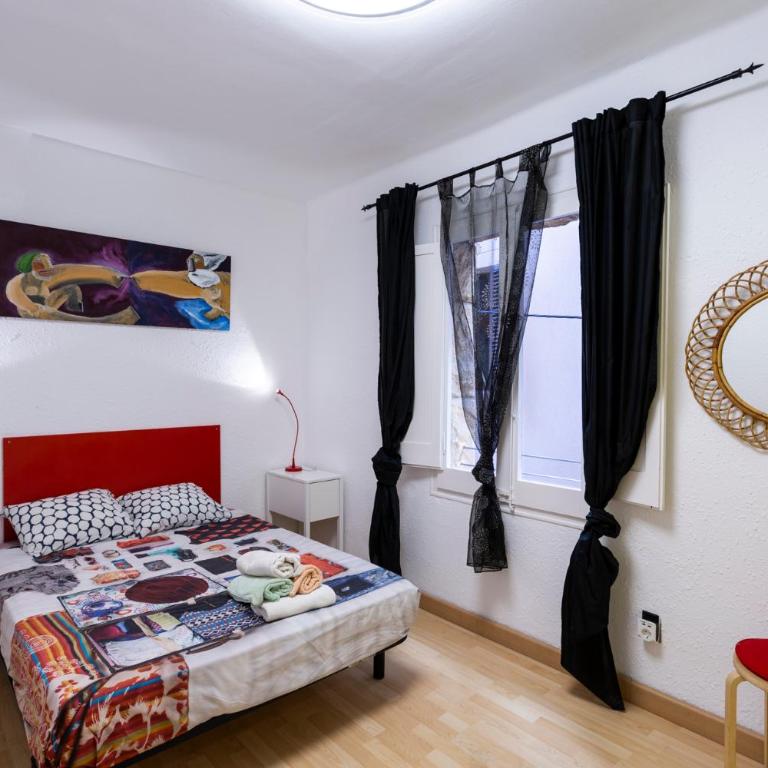 Old Town & Cathedral - Three-Bedroom Apartment - 9