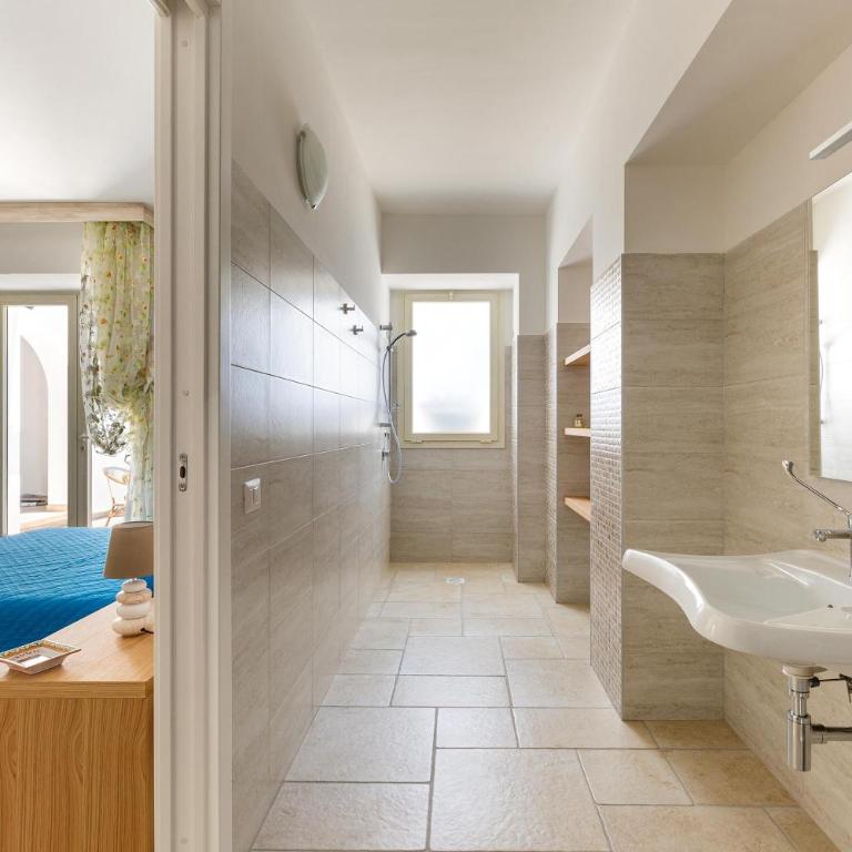 B&B I Tarocchi - Quadruple Room - Disability Access - 2