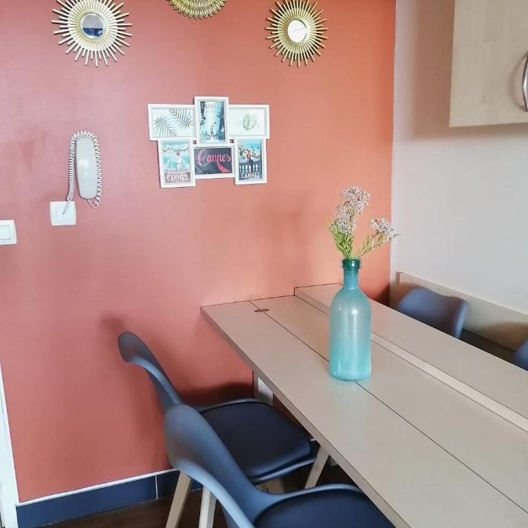 Flo & Rose Azur - Duplex vue mer terrasses piscine jardins parking - Appartement - Vue sur Mer - 13