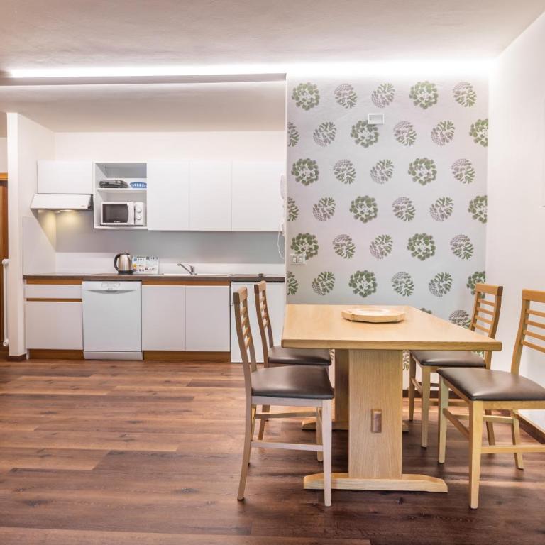 FORESTO holiday apartments - Piscina, SpA e Relax - NO PETS - Appartement Supérieur avec Sauna - 2