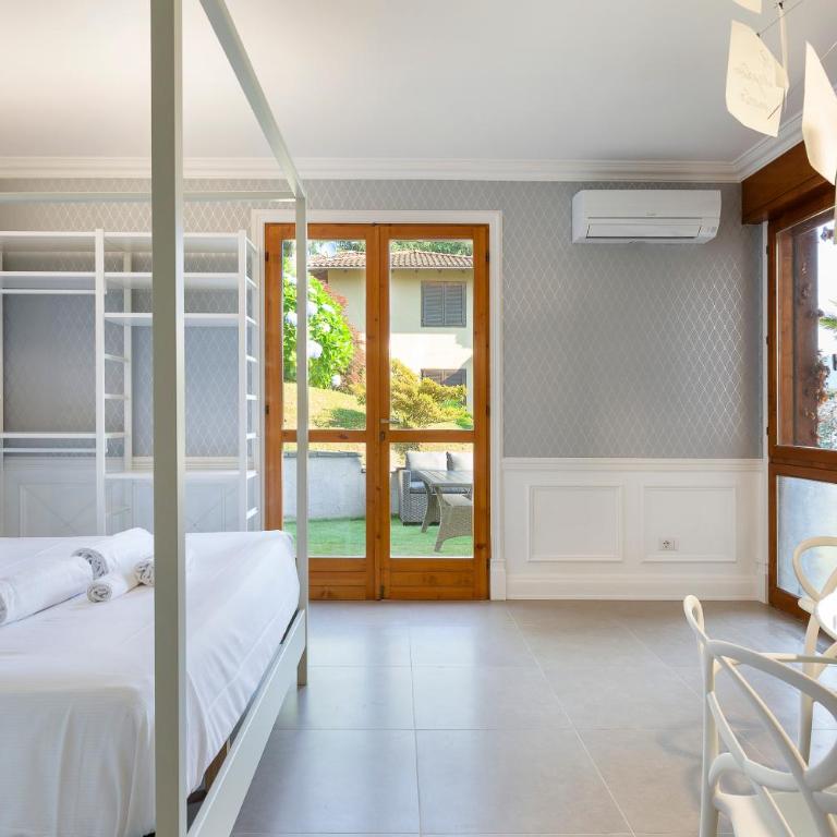 Gregorio Suite - Studio with Lake View - 7