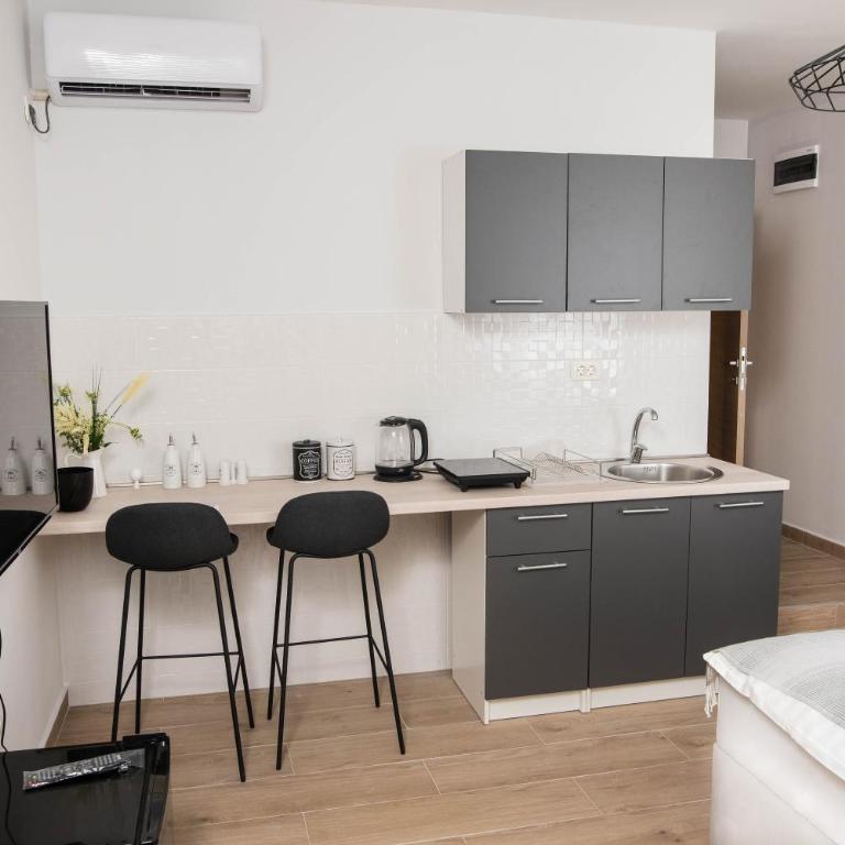 Studio apartment Vukcevic 2 - One-Bedroom Apartment - 13