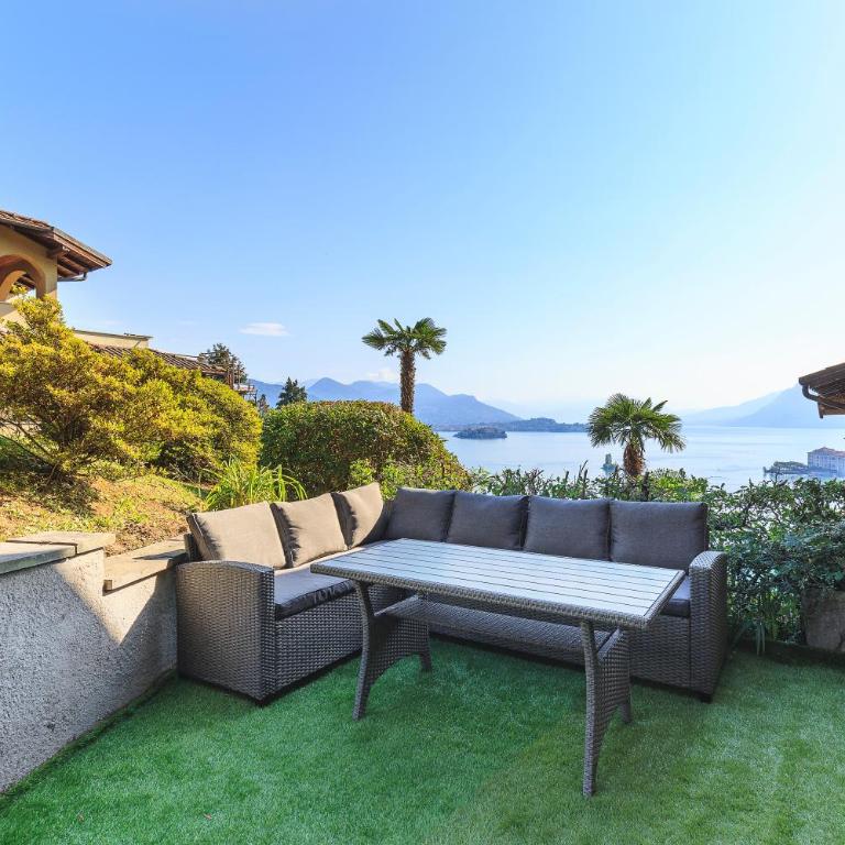 Gregorio Suite - Studio with Lake View - 2