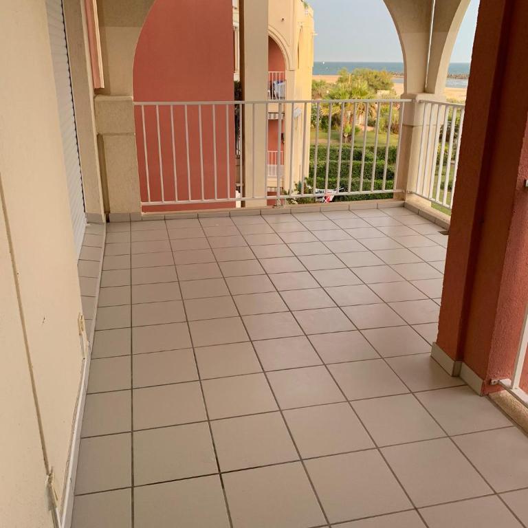 Mandana - Three-Bedroom Apartment - 93