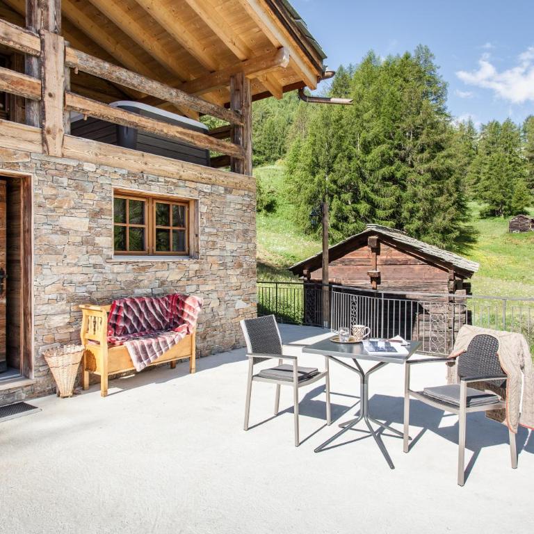 Mountain Chalet 4 You only for 2, private wellness, for a romantic honeymoon - Superior Chalet - 20