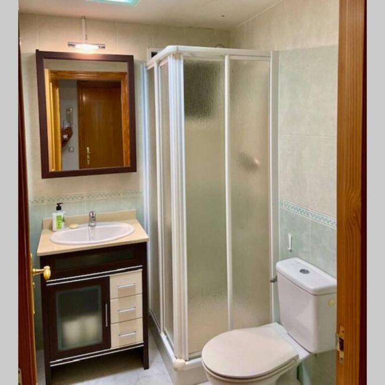 Ideal 2 - Two-Bedroom Apartment - 11