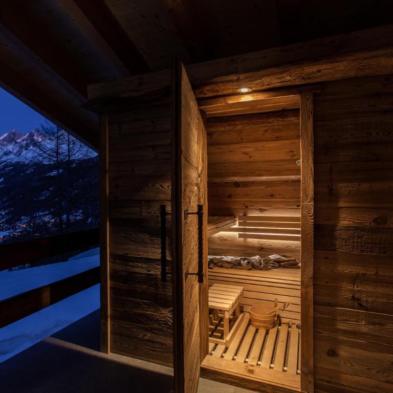 Mountain Chalet 4 You only for 2, private wellness, for a romantic honeymoon - Superior Chalet - 6