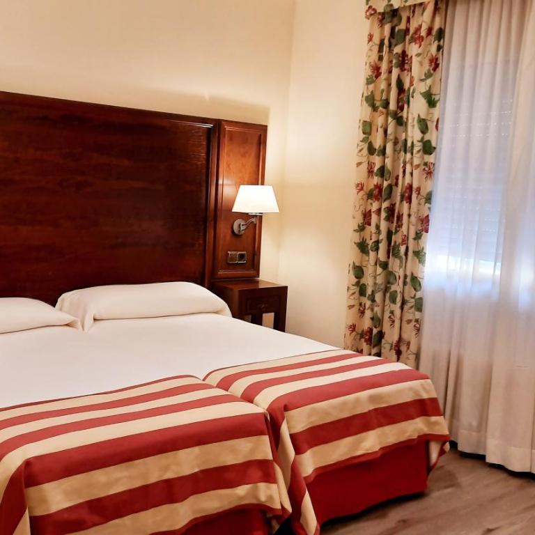 Hotel Urogallo - Habitación Doble Superior - 1