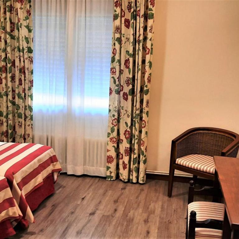 Hotel Urogallo - Habitación Doble Superior - 3