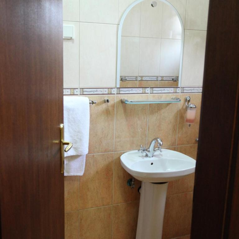 Hotel Laguna - Twin Room - 5