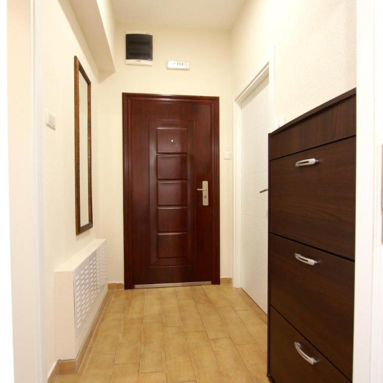 Apartmani Poeta - Apartman sa Balkonom - 11