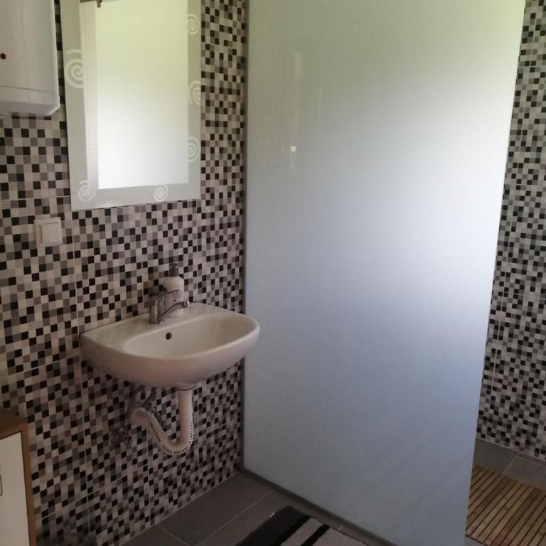 Vacation House Studenac - Vacation Home - 40