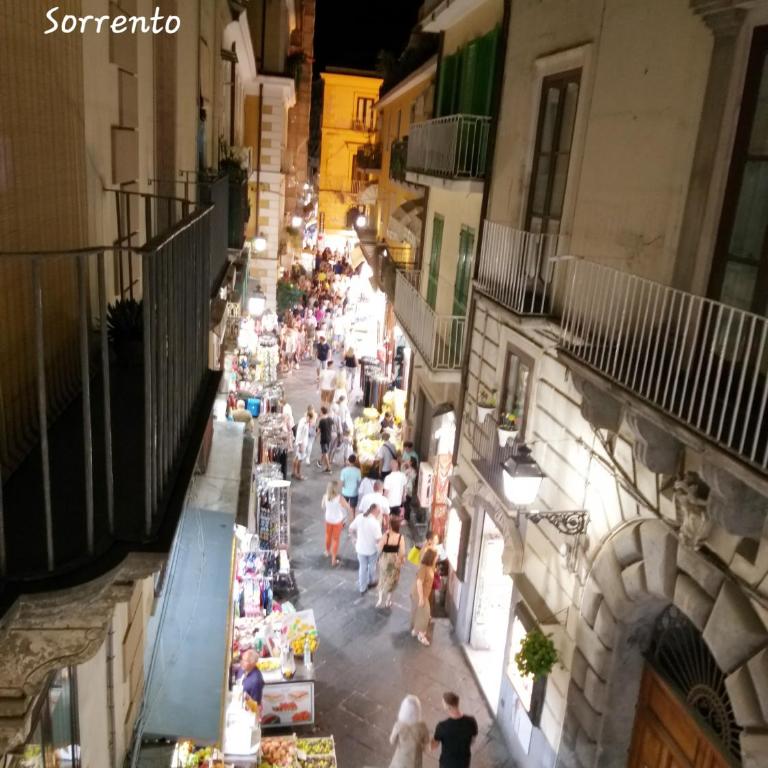 Sorrento Midtown Atmosphere - Appartamento con Balcone - 1