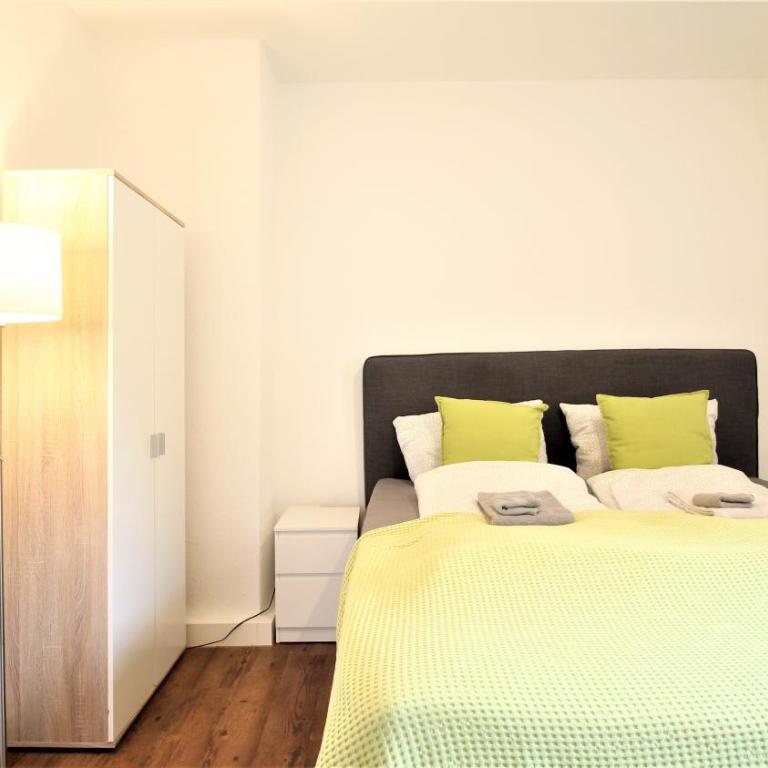 Zentral Wohnen - inkl. privatem Stellplatz - Apartment mit 1 Schlafzimmer - 3
