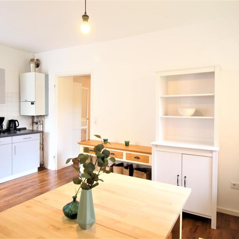 Zentral Wohnen - inkl. privatem Stellplatz - Apartment mit 1 Schlafzimmer - 4