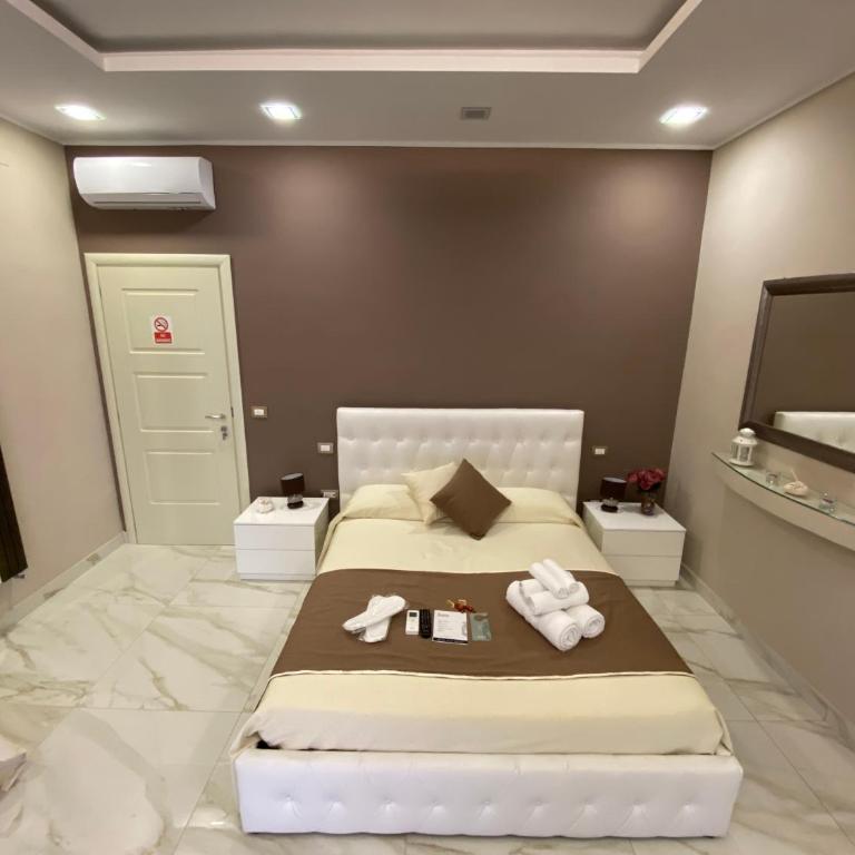 Porto Rooms & Suite - Camera Matrimoniale con Balcone - 2