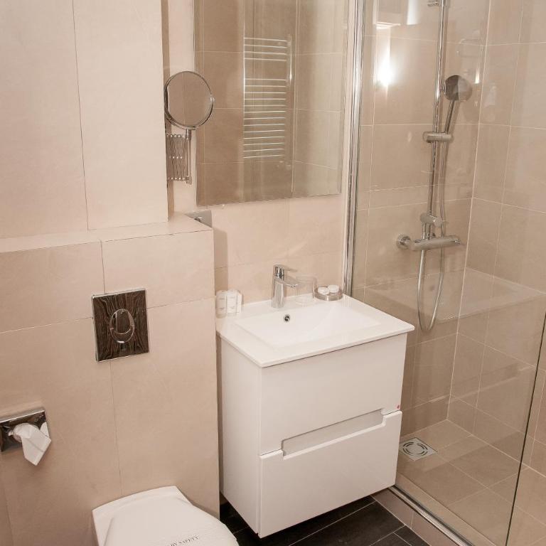 Hotel Astoria - Standardni Apartman Tipa "Suite" - 4