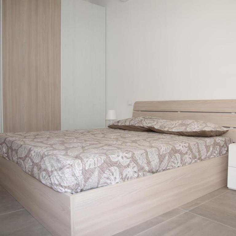 Villa Serena - Appartamento con 2 Camere da Letto - 10