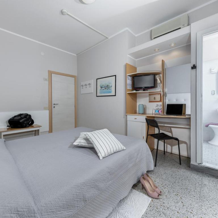 Hotel Eliseo Riccione - Standard Double or Twin Room - 11