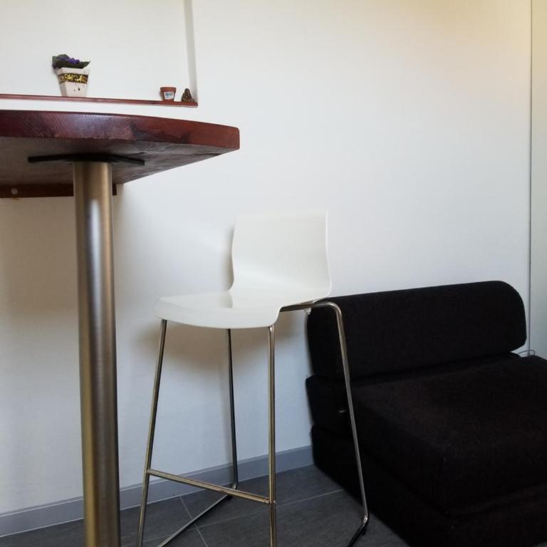 Apartments Luka - Double Room with Balcony - 12