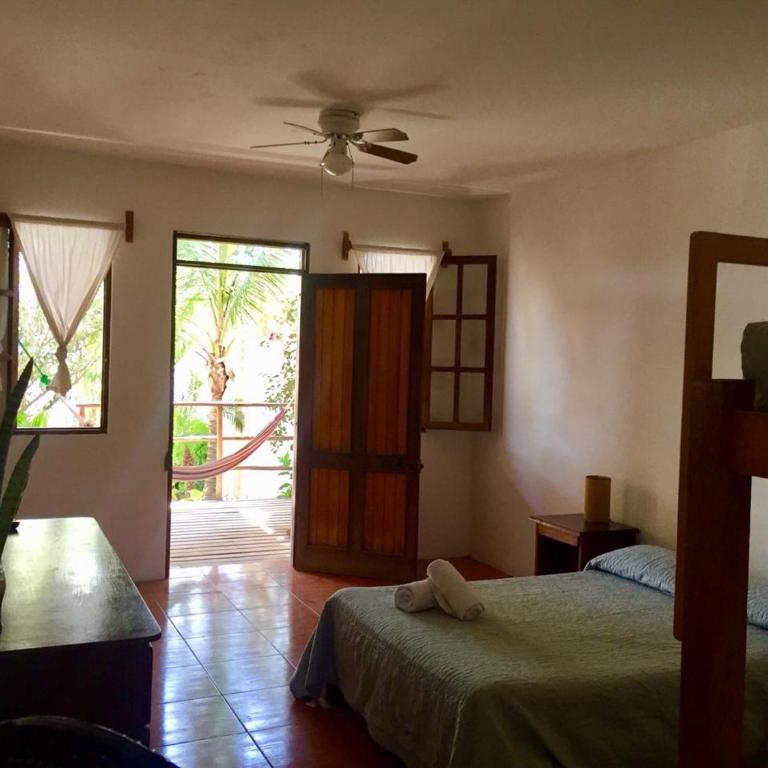 Los Cocos de Vichayito - Family Room with Garden View - 1