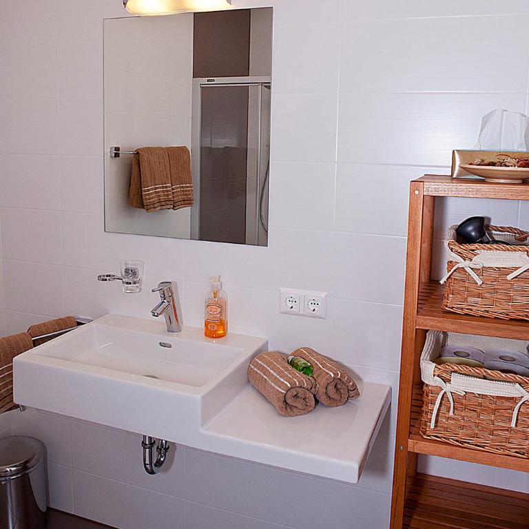 Lux Alpinae - Apartment mit 1 Schlafzimmer und Terrasse - 12