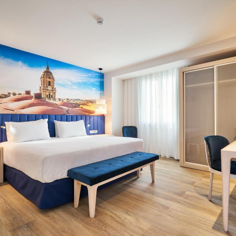 Eurostars Astoria - Twin Room with Extra Bed - 9