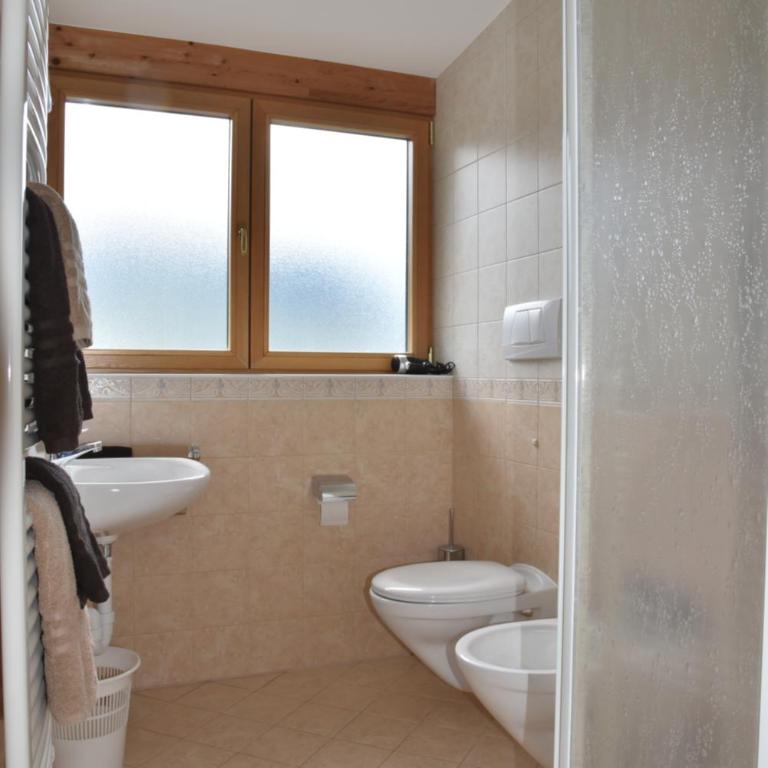 Garni Glurnserhof - Quadruple Room with Mountain View - 2
