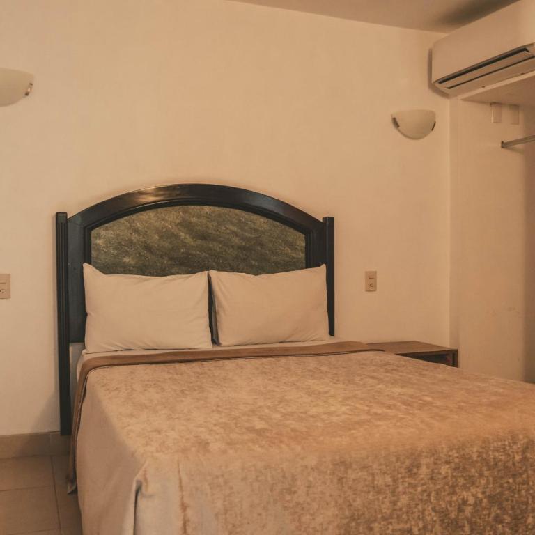 Hotel Latino - Habitación Individual con 1 cama doble - 3