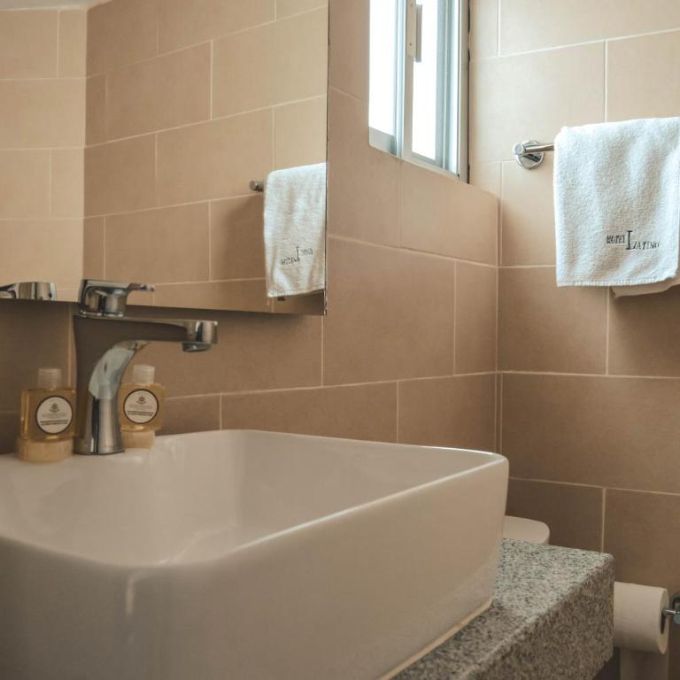 Hotel Latino - Habitación Individual con 1 cama doble - 4