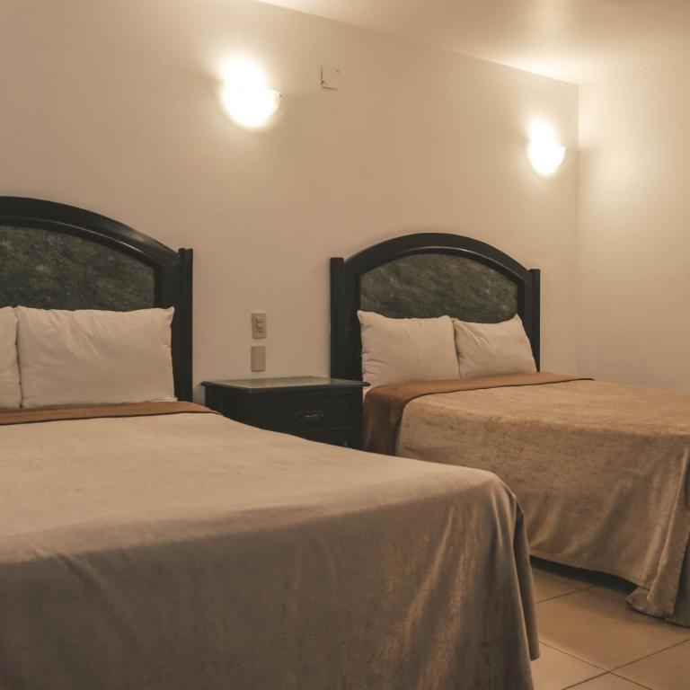 Hotel Latino - Habitación Doble - 2 camas dobles - 1