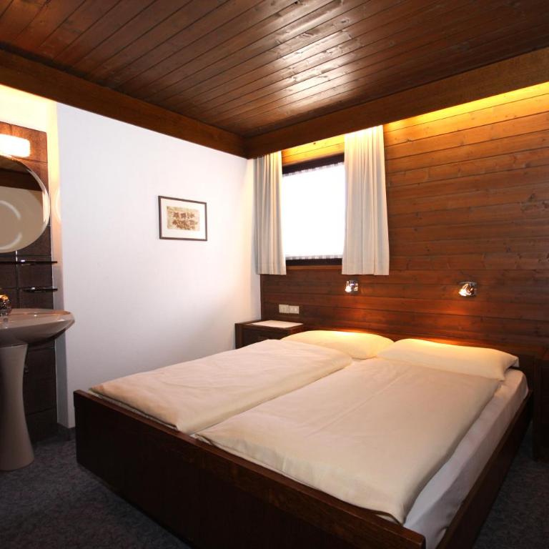 Apartments Residence Alta Badia - Appartamento con 2 Camere da Letto e Balcone - 2