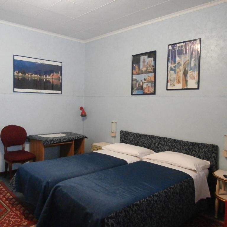 Albergo Junior - Camera Matrimoniale/Doppia con Letti Singoli con Bagno Privato - 2