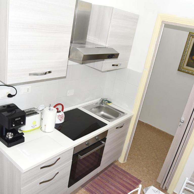 Katiuscia's Little Corner - One-Bedroom Apartment - 11
