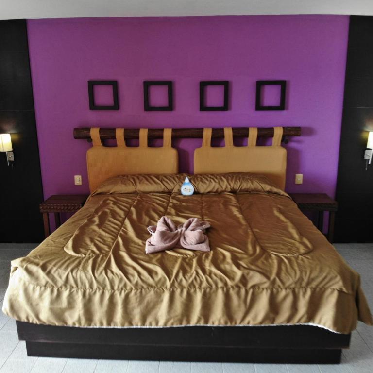 Hotel Vista del Mar with Beach Club access included - King Room Vista a la Plaza - 9