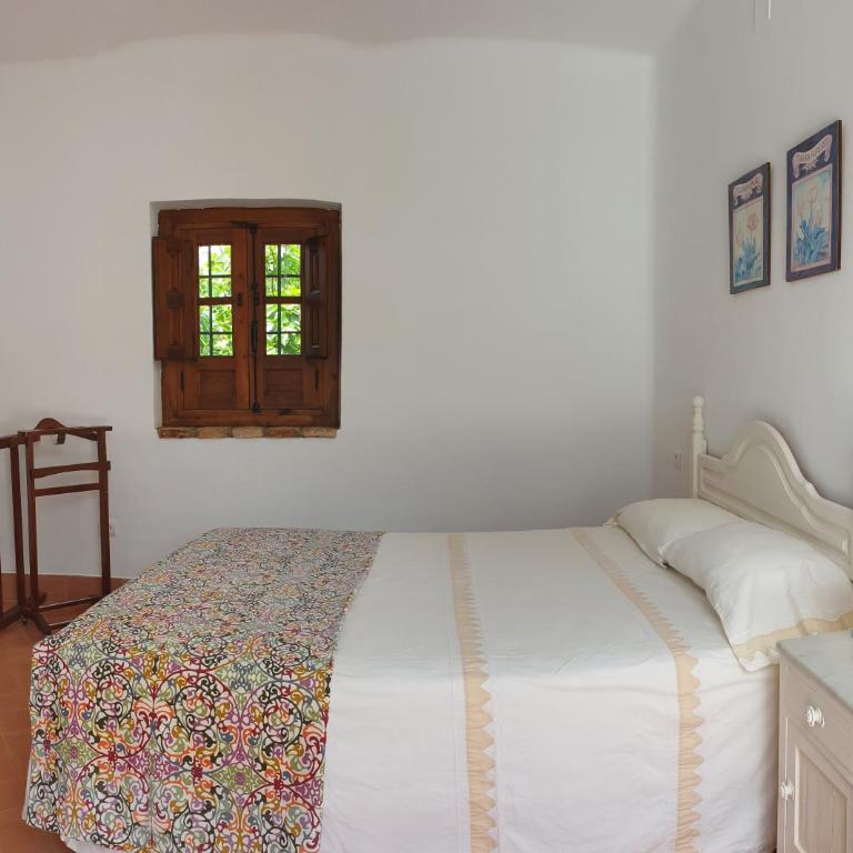 Apartamentos Turísticos Dos Fuentes - Three-Bedroom Apartment - 22