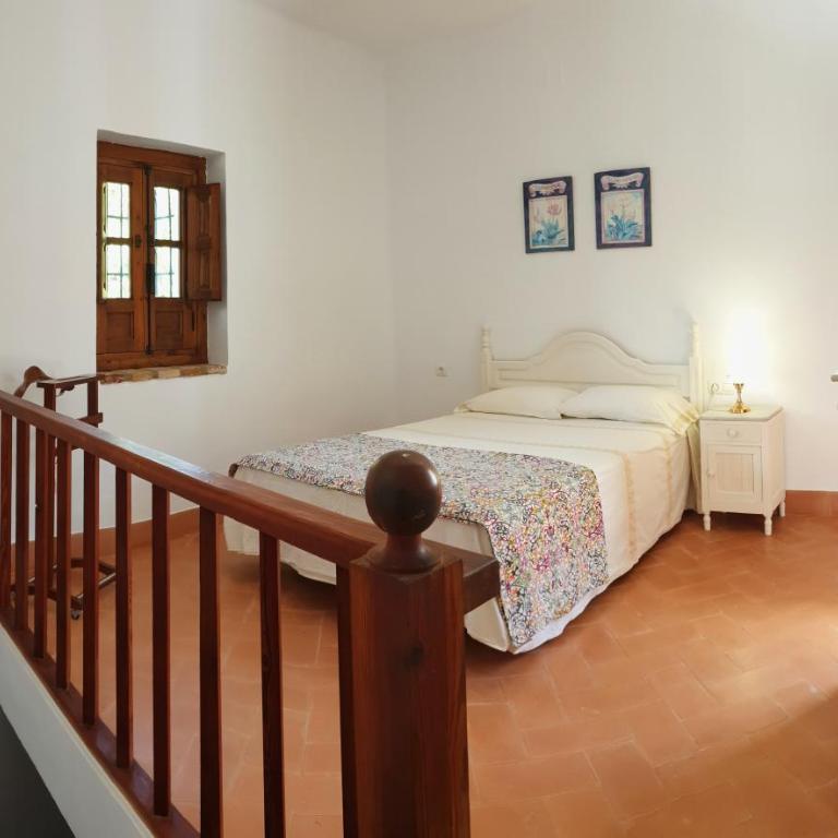 Apartamentos Turísticos Dos Fuentes - Three-Bedroom Apartment - 24