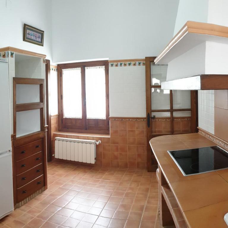Apartamentos Turísticos Dos Fuentes - Three-Bedroom Apartment - 20
