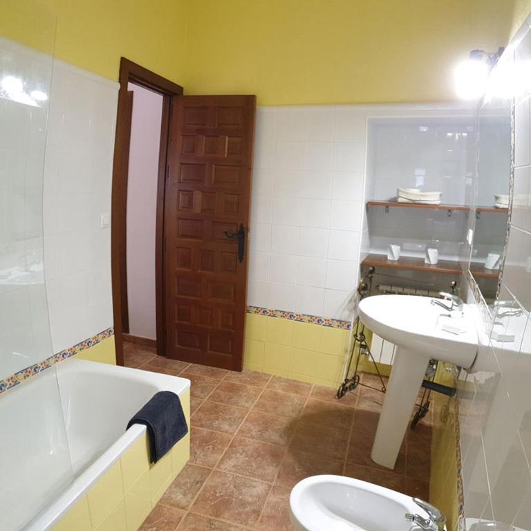 Apartamentos Turísticos Dos Fuentes - Standard Apartment - 28