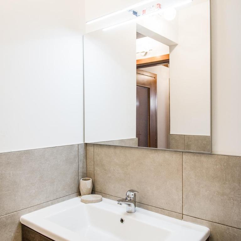 INTERO APPARTAMENTO nel cuore di VICENZA - Appartamento con 2 Camere da Letto - 12