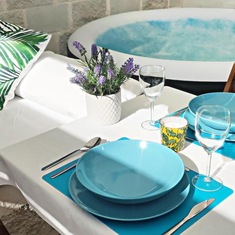 La Calita Escondida - Jacuzzi y Cocina en Terraza Privada - Piscina y Parking Gratis - Suite with Terrace - 1