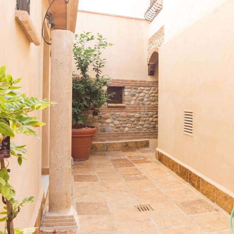 Montevive, disfruta los atardeceres únicos de Granada en nuestra terraza - Four-Bedroom House - 8