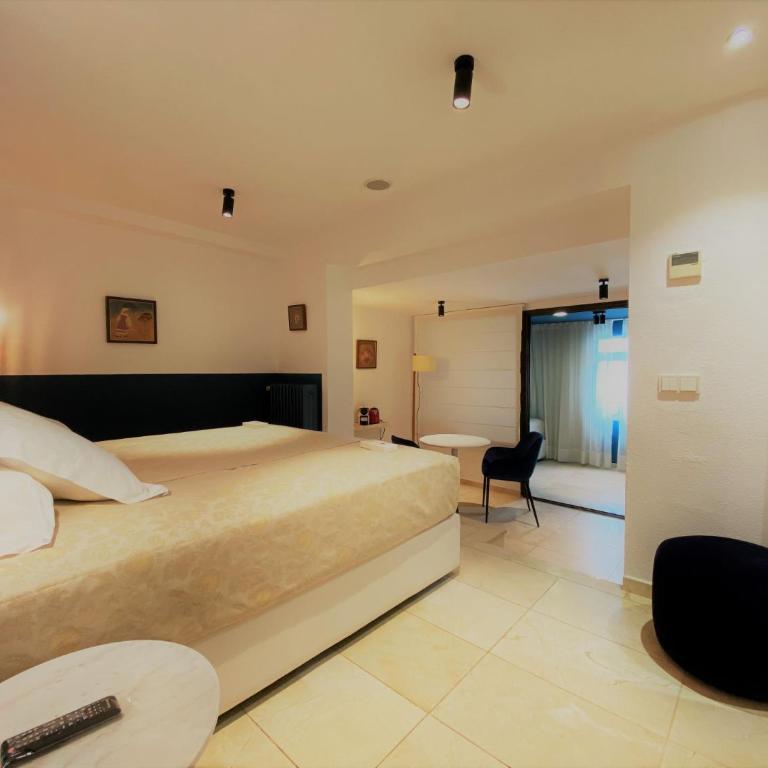 Hotel Costa Brava - Habitación Familiar con ducha - 1